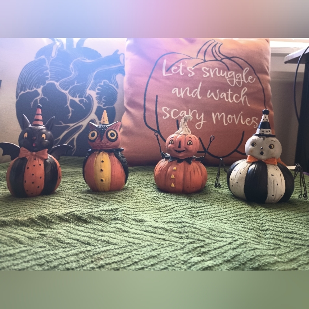 Johanna Parker sitting figurines